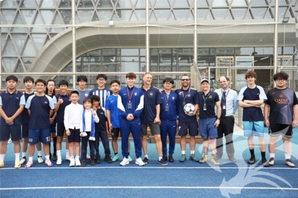 三镇进校园｜走进爱莎学校 播撒绿茵梦念念